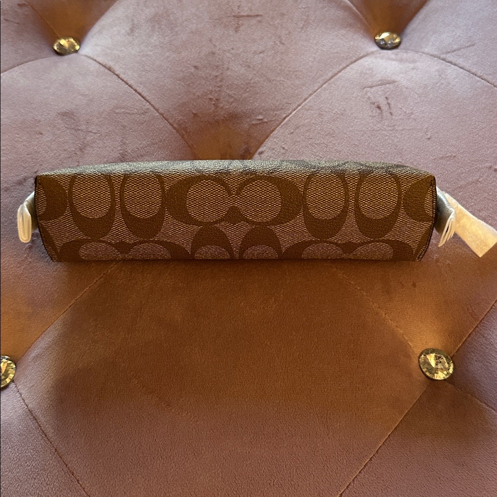 NWT Coach Pencil Case In Signature Canvas - Picture 6 of 6